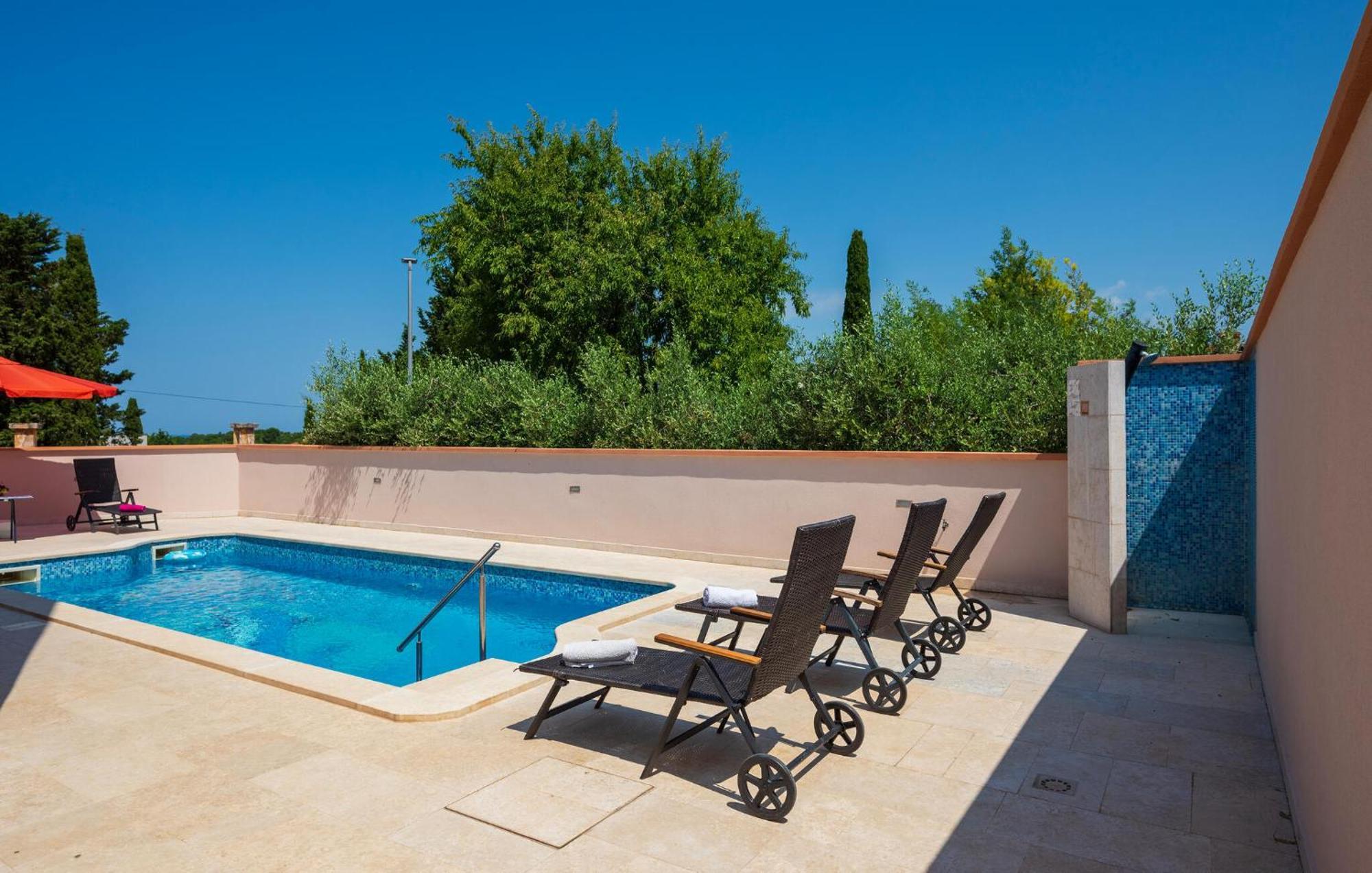 Lovely In With Wifi Appartement Pula