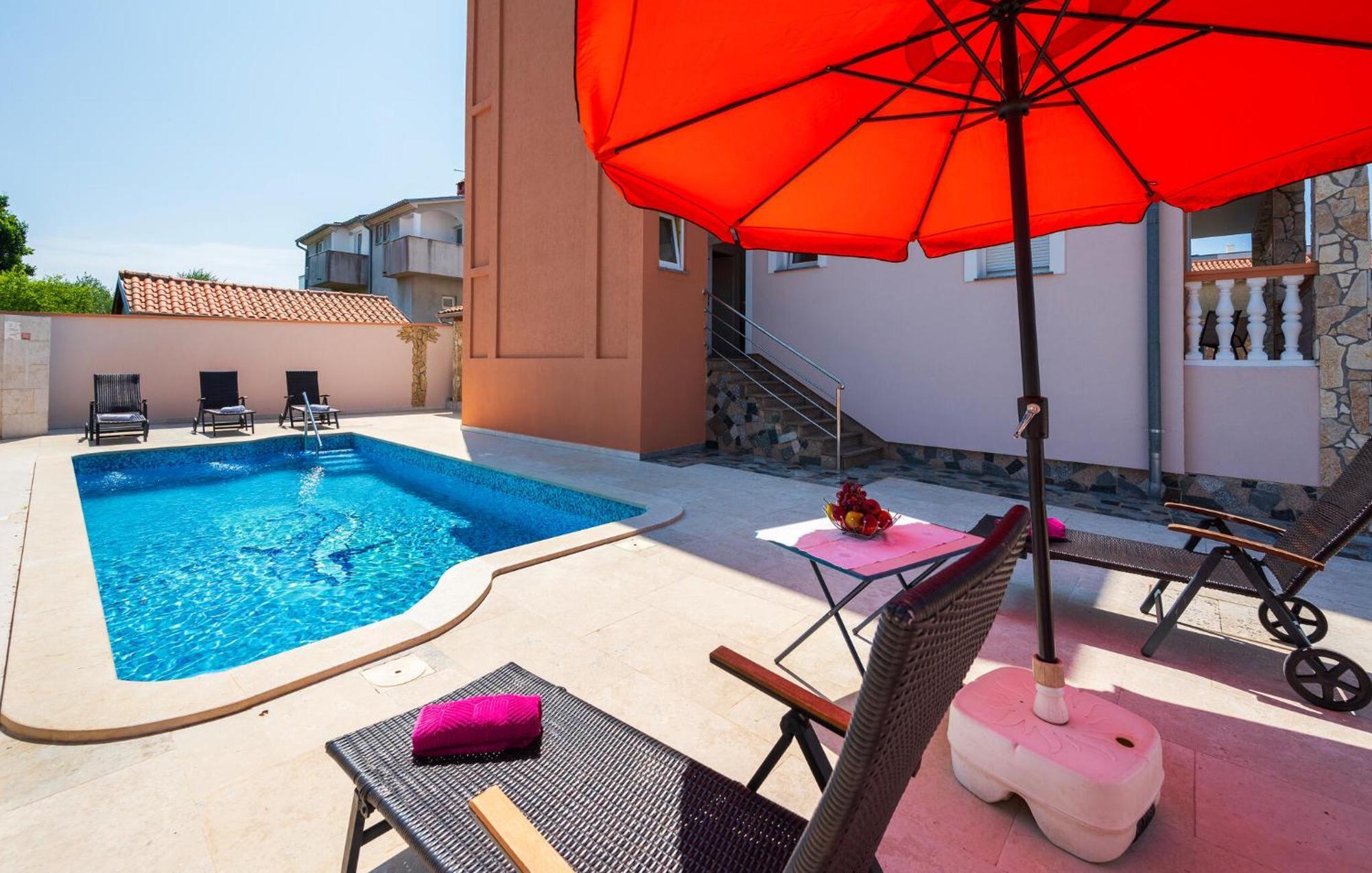 Appartement Lovely In With Wifi Pula